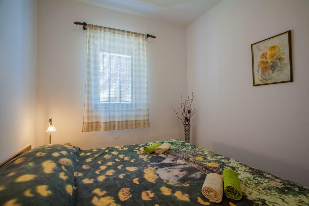 Apartmani Komesic Zubovići Kültér fotó